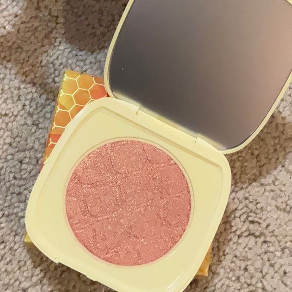 BNIB Colourpop Sol Body Highlighter - Picture 3 of 3